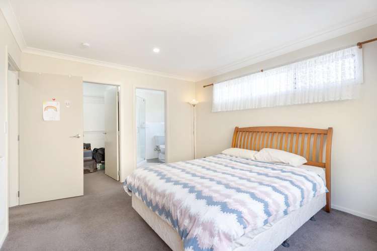 42 Tongariro Drive Aotea_5