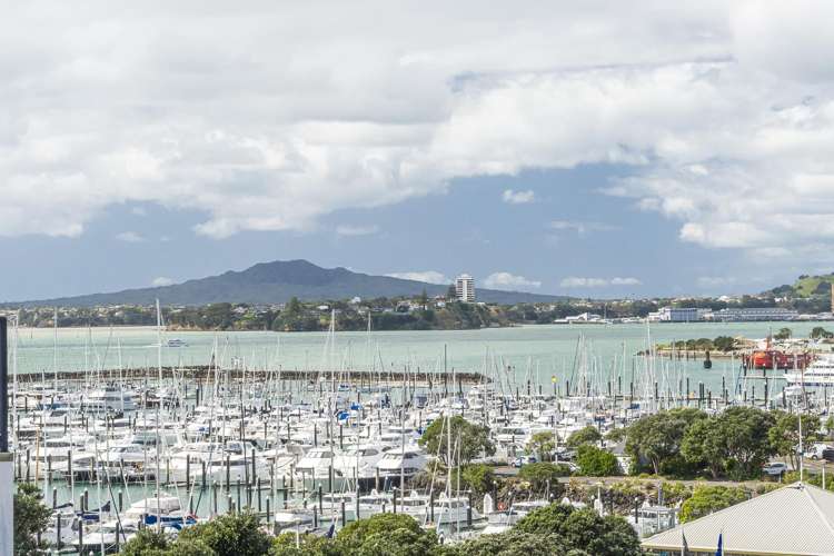 8 Amiria Street Saint Marys Bay_24