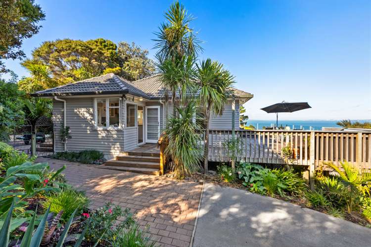 89 Roberts Road Matakatia_3