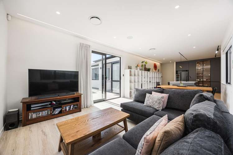 39 Matahae Crescent Milldale_12