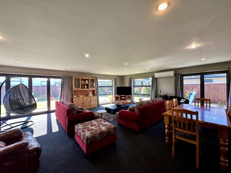 12 Elmwood Grove Tinwald_3
