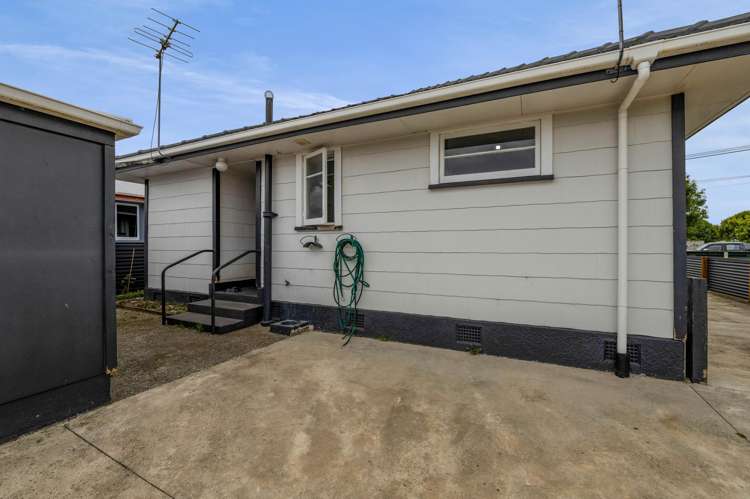 60 Egmont Street Hawera_19
