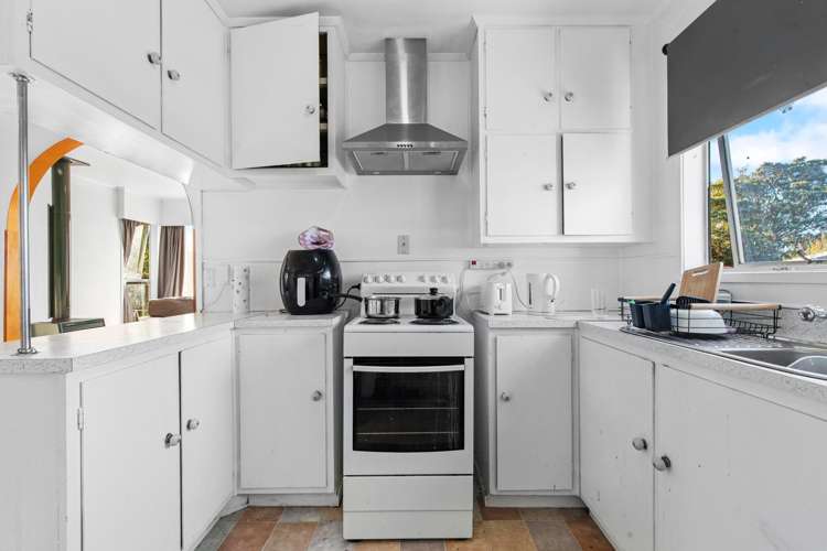 64 Sunlands Drive Manurewa_27