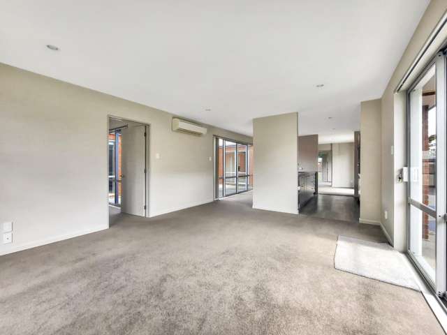 1 Crocus Lane 500081_3