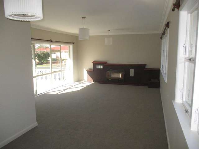 13 Scott Avenue Hamilton East_3