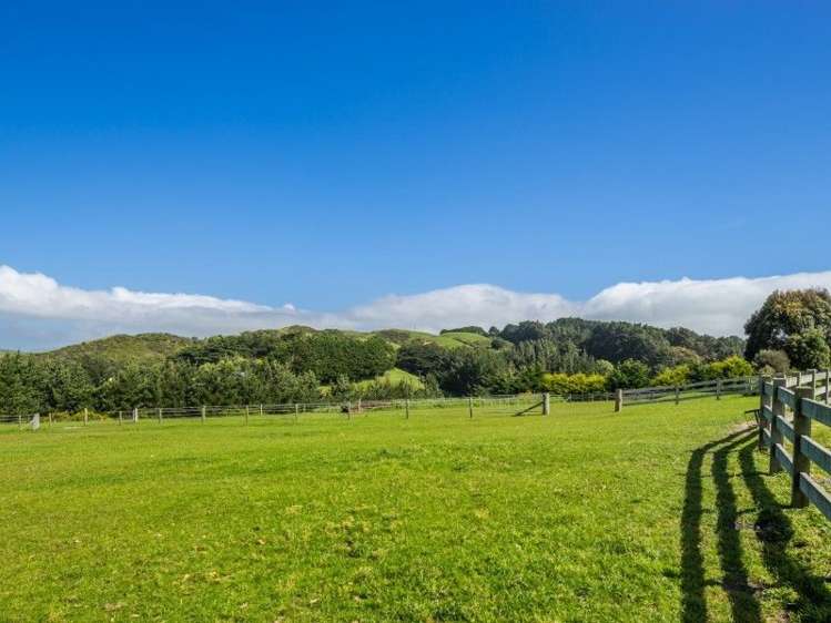 51 Coroglen Rise Pukerua Bay_23