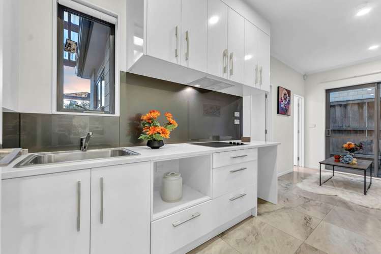 10 Fong Road Flat Bush_15