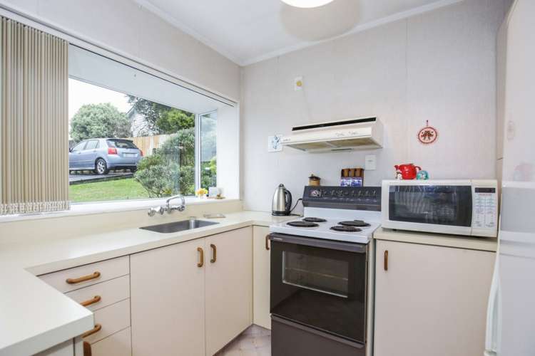 2/74 West Coast Road Glen Eden_9