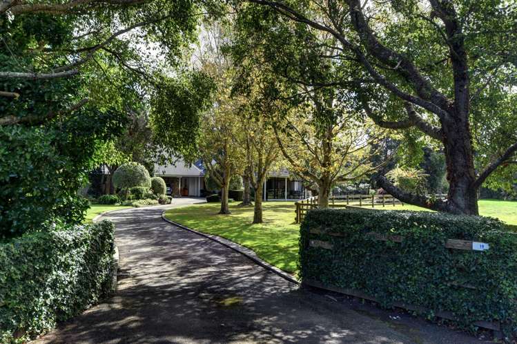 19 Western Line Westmere_21