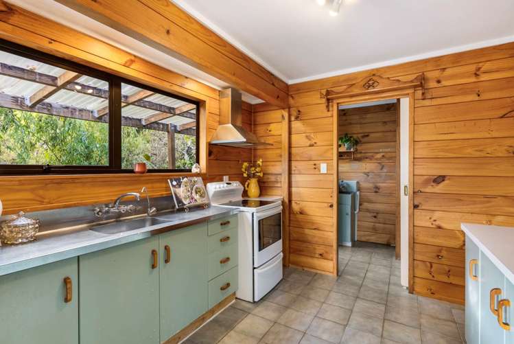 2/30 Charles Dickens Drive Mellons Bay_8