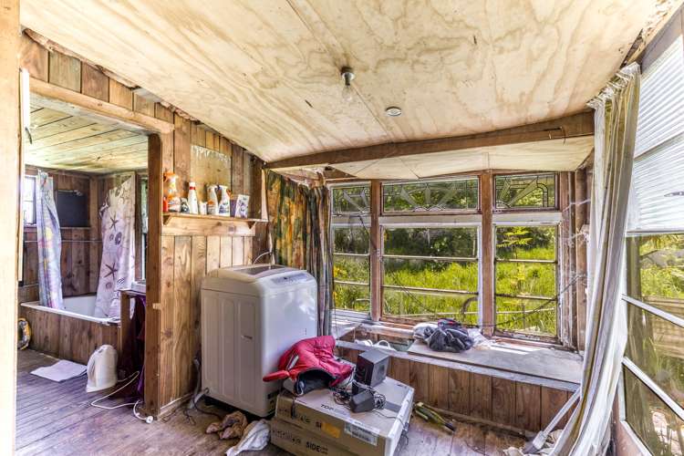 12 Ettrick Street Nightcaps_16