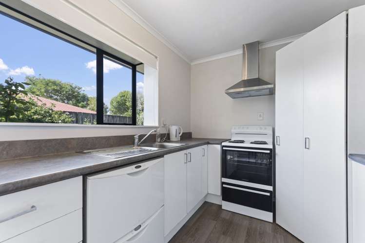 39 Lord Auckland Road Wakefield_10