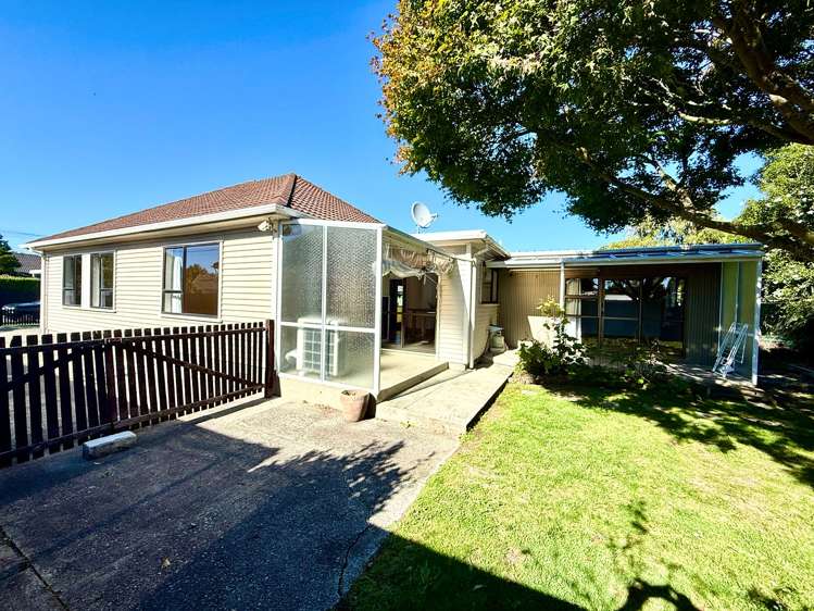 52 Pitcairn Crescent Bryndwr_1