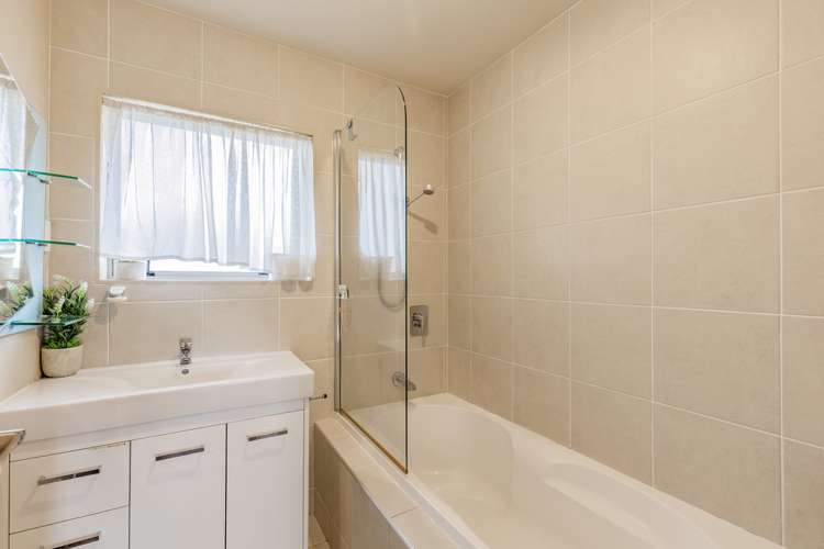 90 Mcleod Road Te Atatu South_13