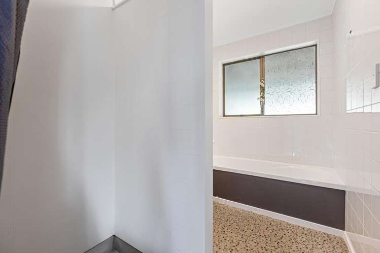 53 Gardenia Avenue Bell Block_19