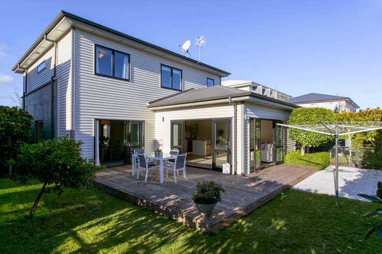 8 Chateau Crescent Rangatira Park_18