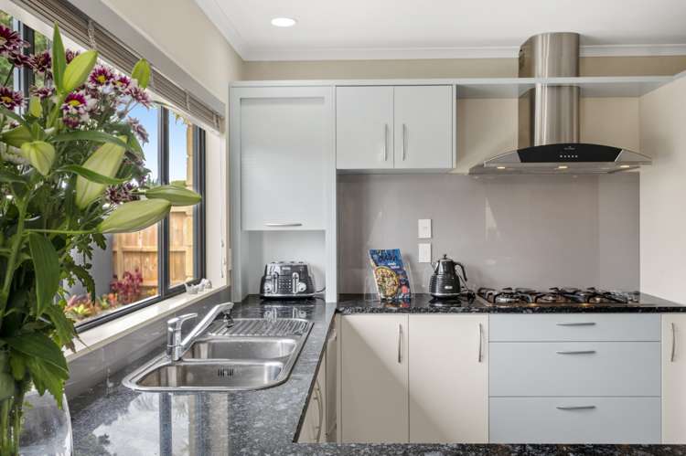 21 Pine Harbour Parade Beachlands_17