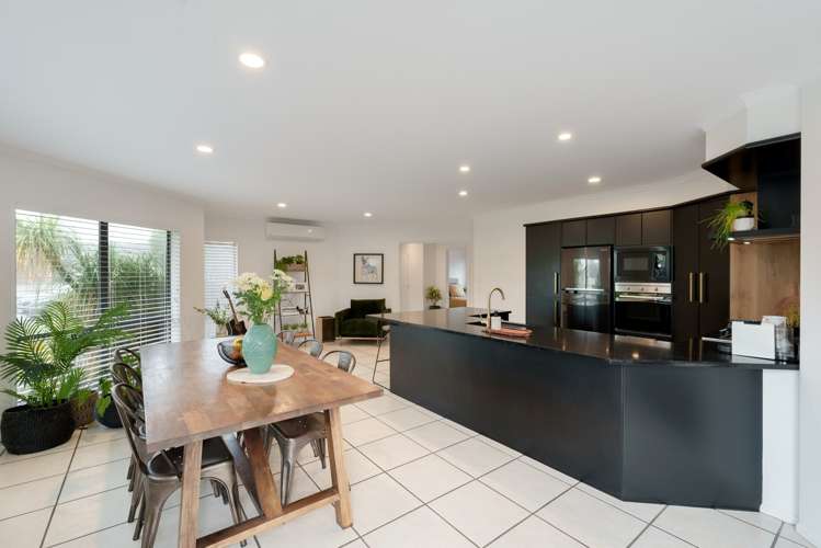 34 Aranui Drive Papamoa_5