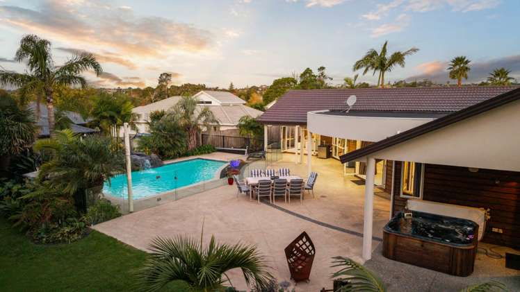 16 Windfall Grove Greenhithe_24