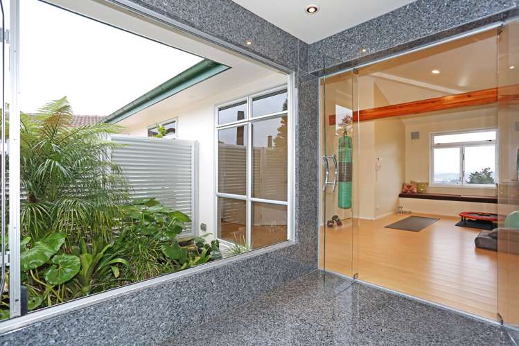 86 Awanui Rise Papakura_12