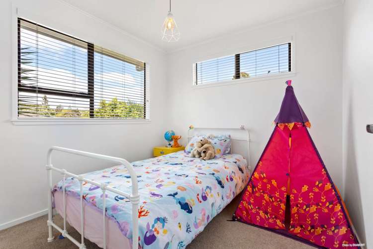 48 Weatherly Road Torbay_16