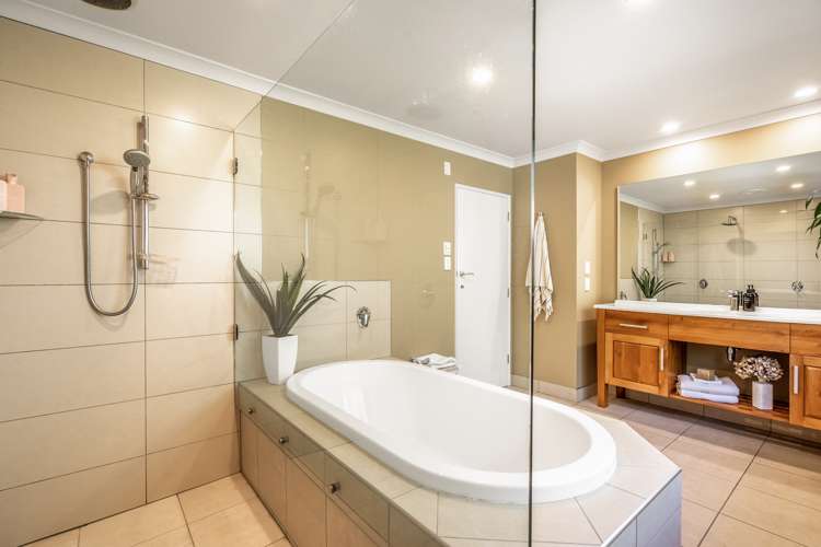 61 Retreat Road Waihopai_18