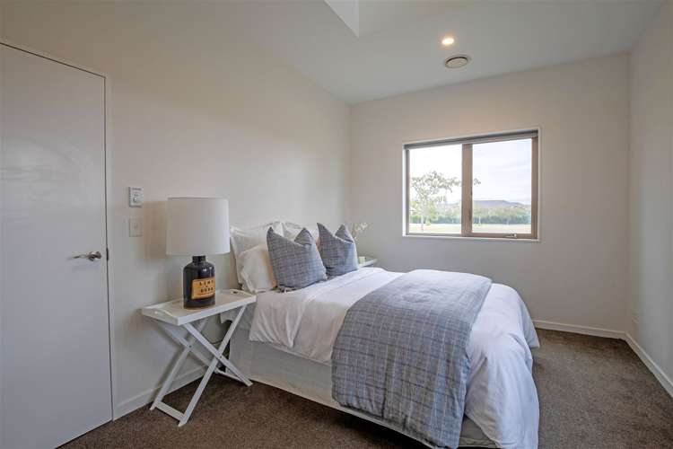 7 Oaks Drive Lincoln_17