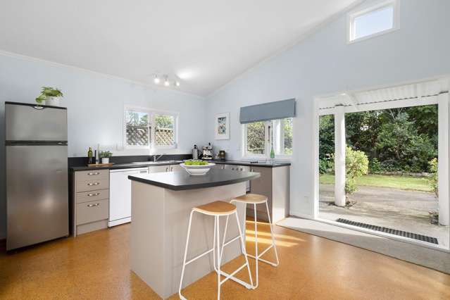 16 and 16A Oroua Street Eastbourne_4