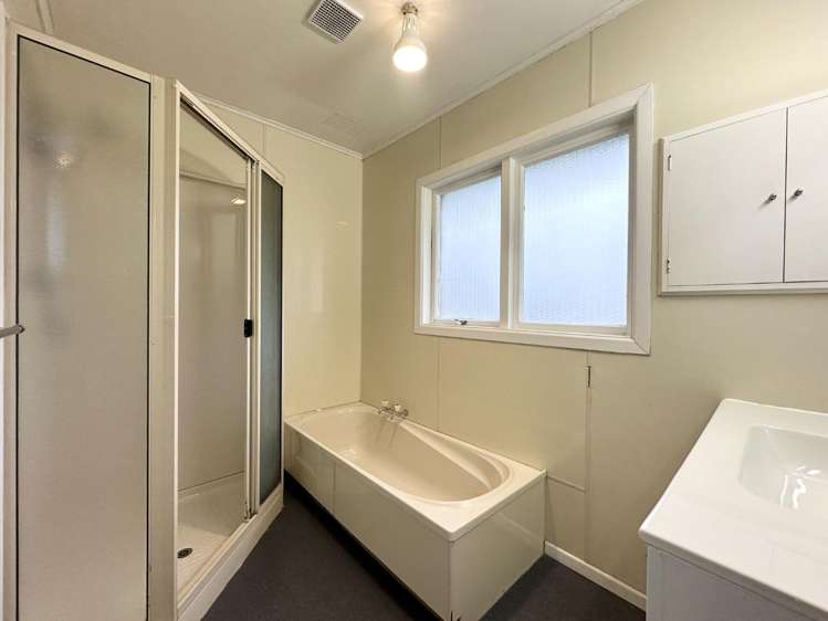 3 Bleakhouse Road 10688_11