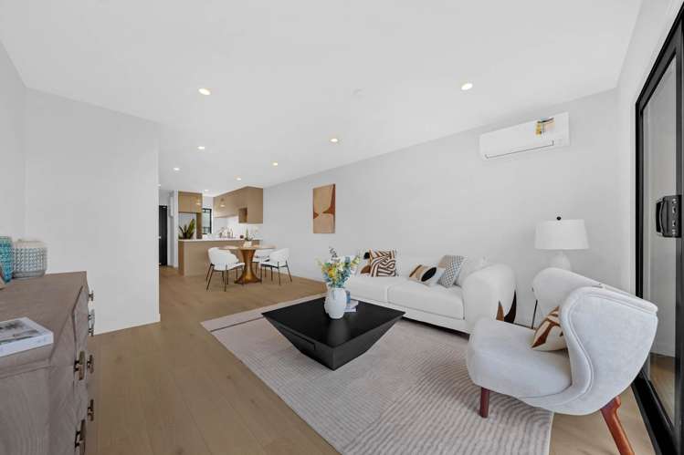 27 Awhi Lane Massey_14
