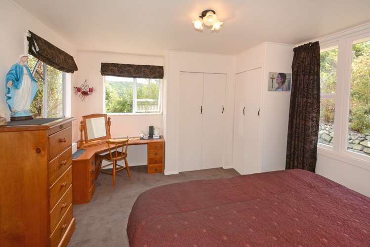 1412 Taieri Mouth Road Taieri Mouth_11