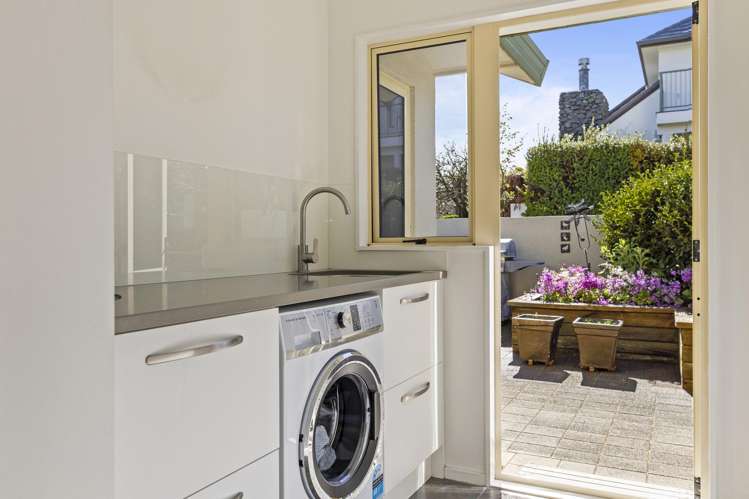 2/50 Logan Avenue Wharewaka_22