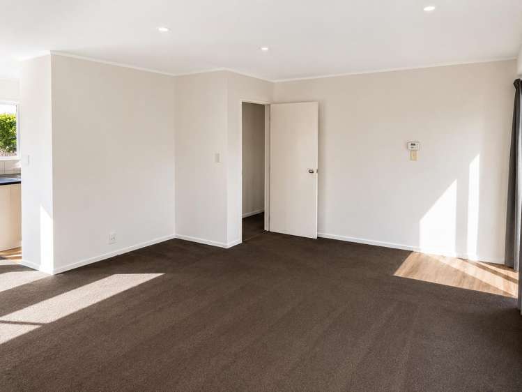 56B Sutton Crescent Papakura_4