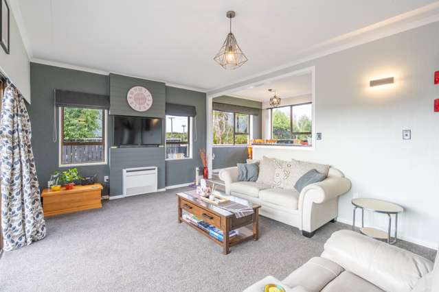 240 Dunns Road Otatara_1