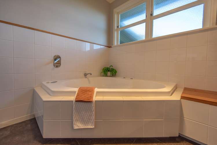 36 Durie Road Aorangi_17