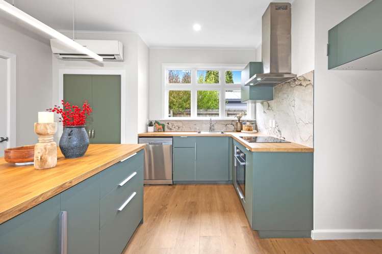 87 Racecourse Road_4