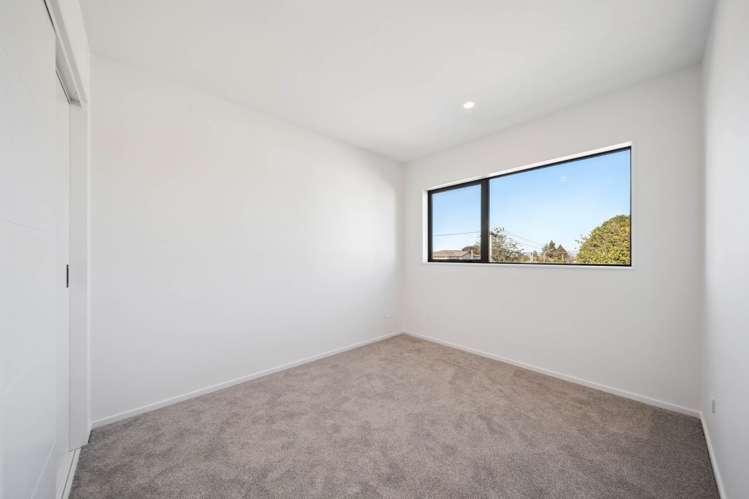 8/12 Clendon Place Manurewa_12