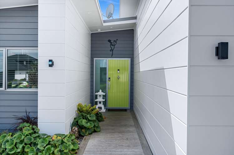 6 Fred Carr Place One Tree Point_19