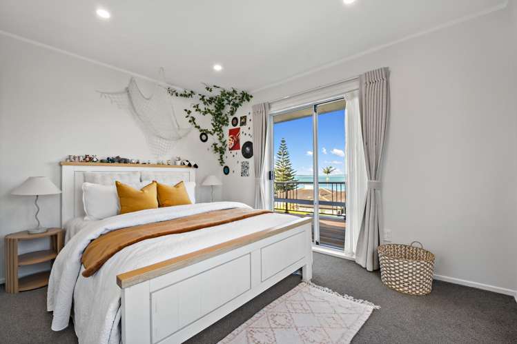 16 Burford Place Mellons Bay_28