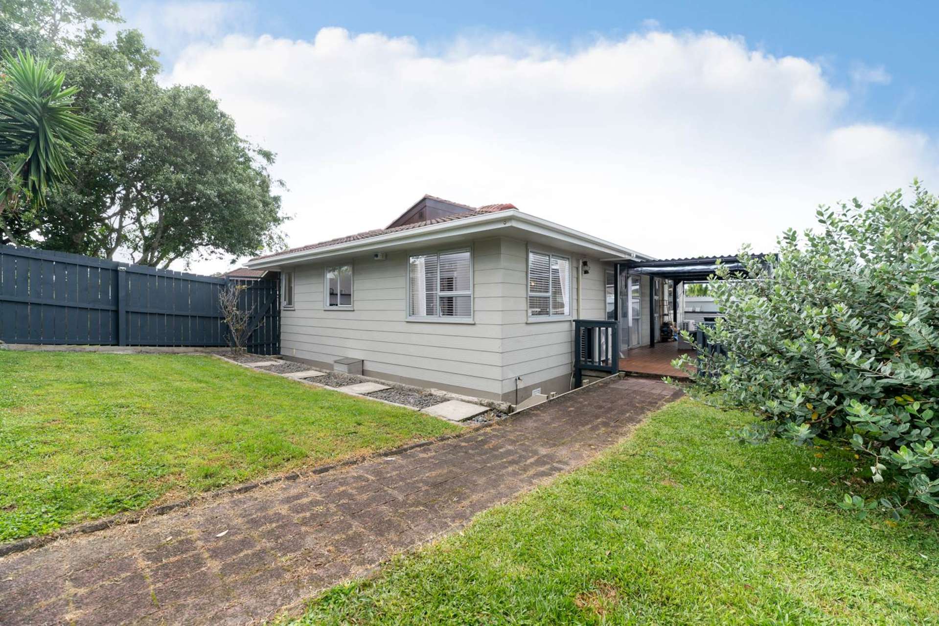 1/20 Lambrown Drive Totara Vale_0