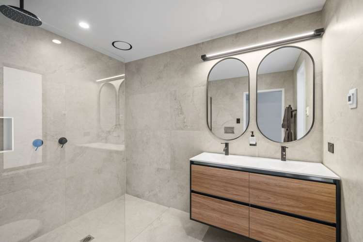 10 Quarry Hill Terrace Kennedys Bush_12