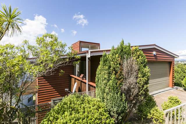 1 Atamira Close Churton Park_1