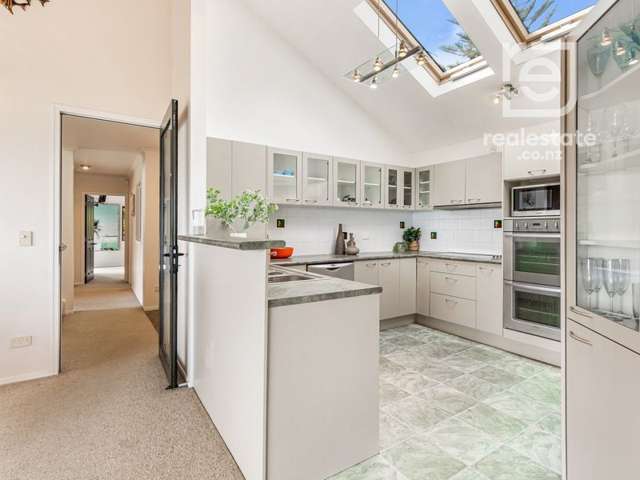 65 Roberts Road Matakatia Bay_2