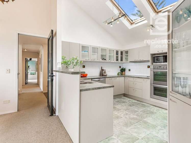 65 Roberts Road Matakatia Bay_2