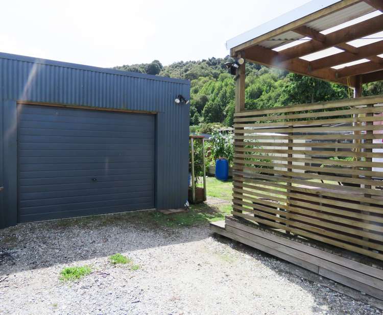 6 Herald Street Reefton_12