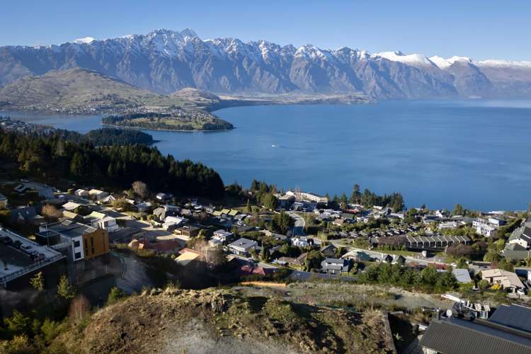 19 Von Place Fernhill/Sunshine Bay_2