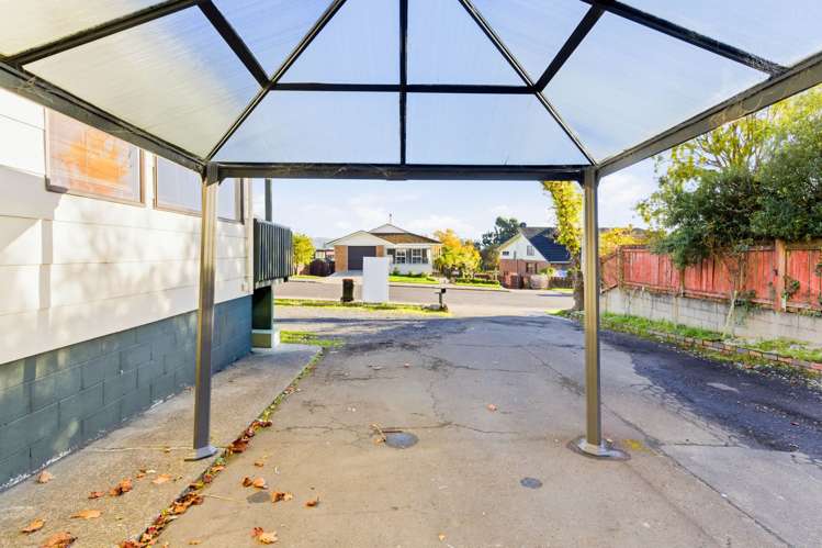 35 & 35A Gebbie Street Kinmont Park_13