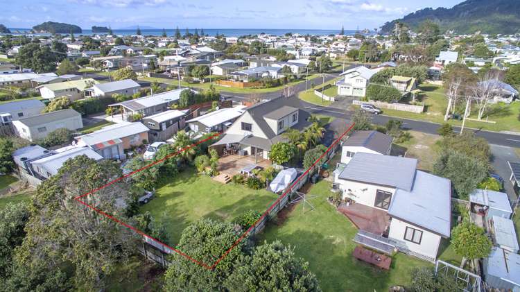 127 Linton Crescent Whangamata_21