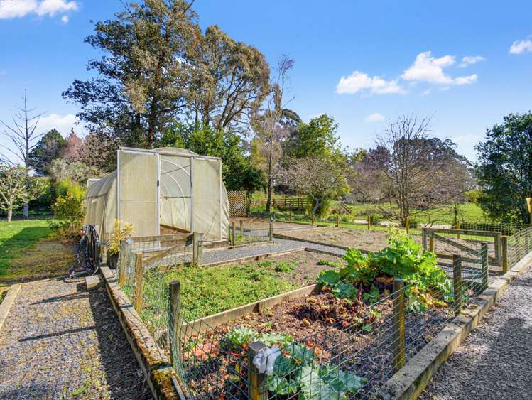186 Sunset Valley Road Upper Moutere_10