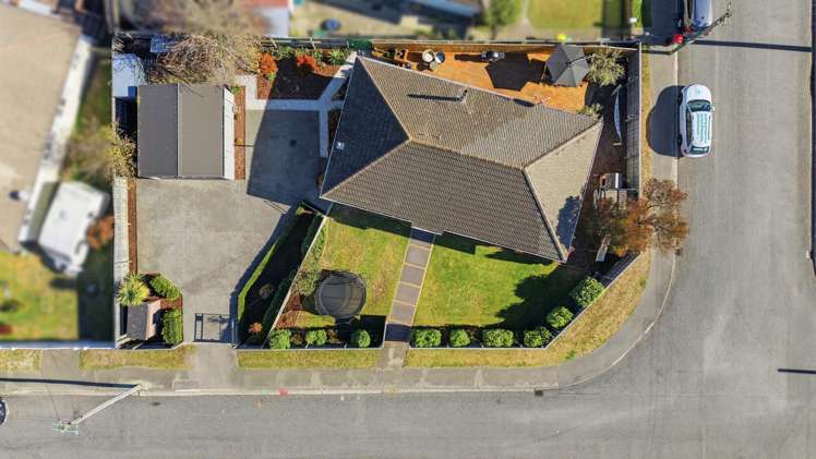 20 Robin Street Burwood_21